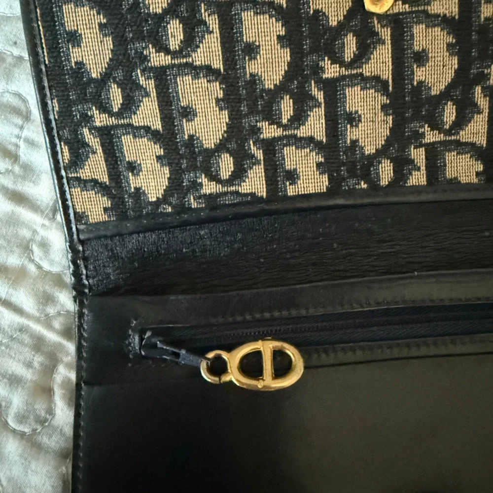 SOLD - Picture 4 of 5